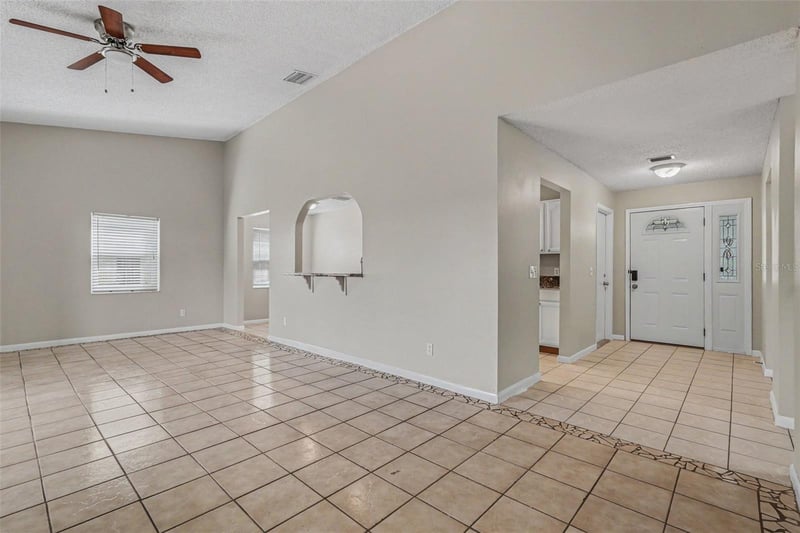 8434 Sun Dr, Port Richey, FL 34668