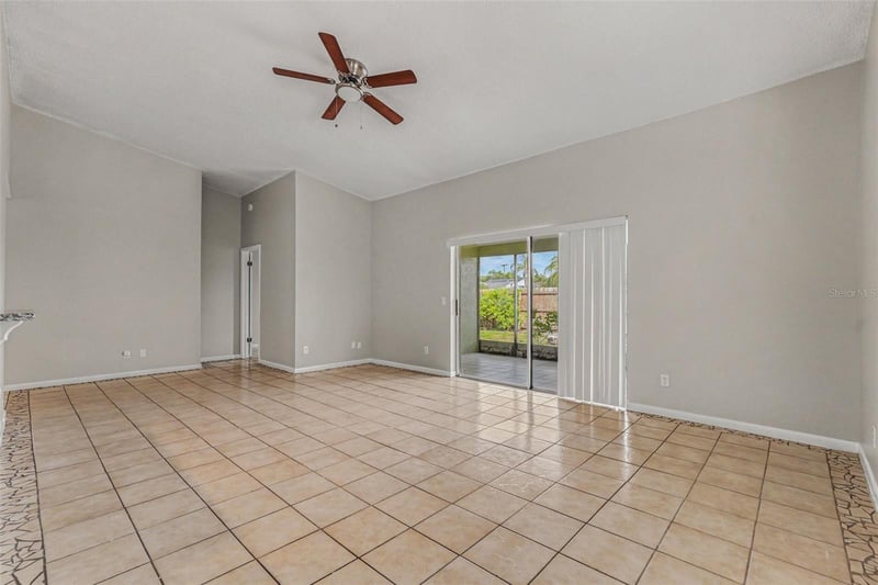 8434 Sun Dr, Port Richey, FL 34668
