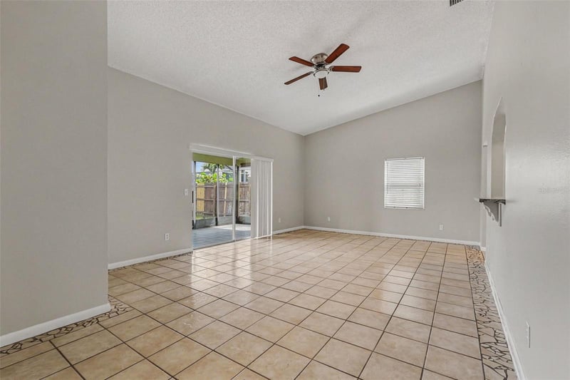 8434 Sun Dr, Port Richey, FL 34668