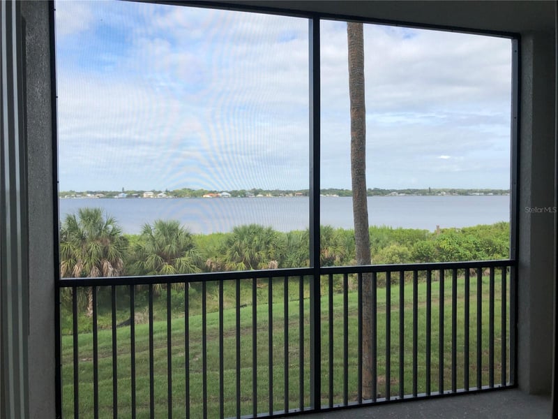 1010 Tidewater Shores Loop #206, Bradenton, FL 34208