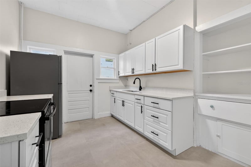 633 7th Ave N, St Petersburg, FL 33701