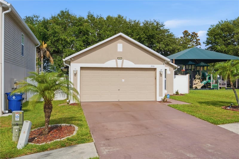 2816 Mingo Dr, Land O Lakes, FL 34638