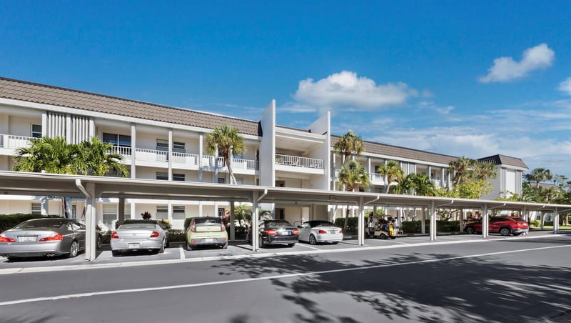 4350 Chatham Dr #105, Longboat Key, FL 34228