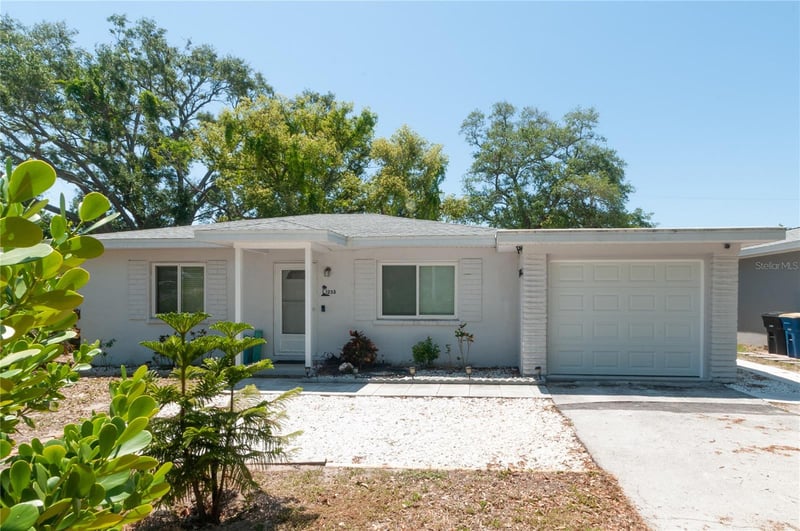 1253 Union St, Clearwater, FL 33755