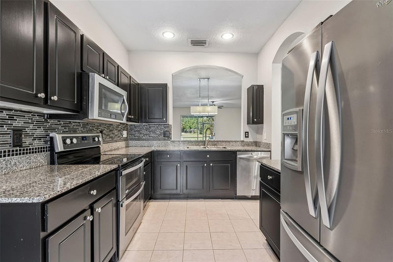 18107 Nassau Point Dr, Tampa, FL 33647