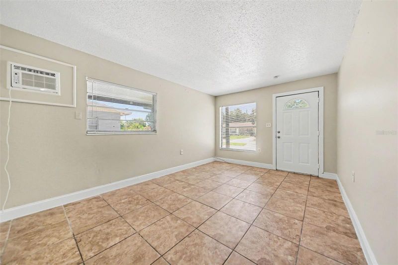 4333 Cynthia St, Orlando, FL 32811