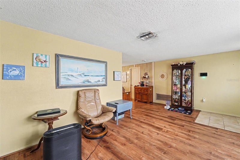 7015 Moravian Dr, Port Richey, FL 34668