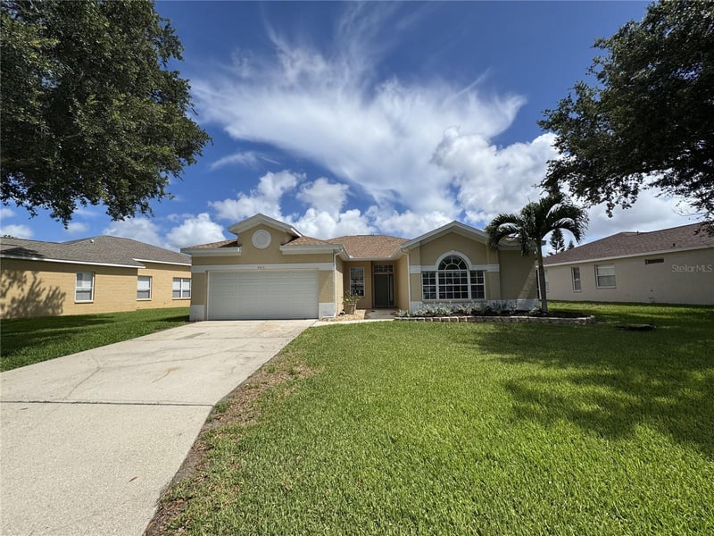 4815 50th Ave W, Bradenton, FL 34210