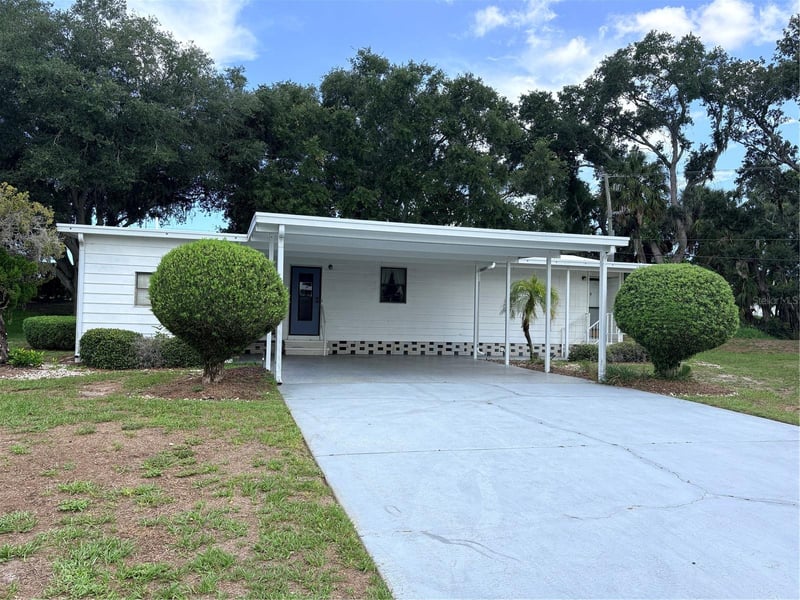 8519 Buckingham Pl, Palmetto, FL 34221
