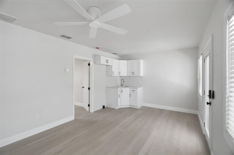 3101 Beach Blvd S #1-5, Gulfport, FL 33707