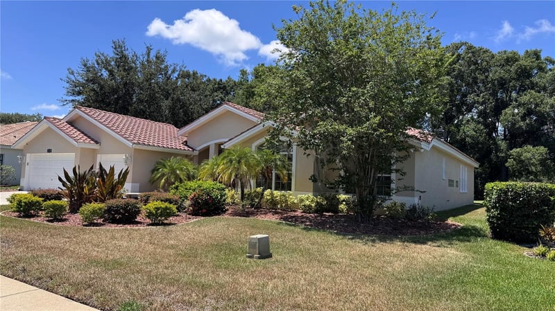 1230 Berkshire Ln, Tarpon Springs, FL 34688