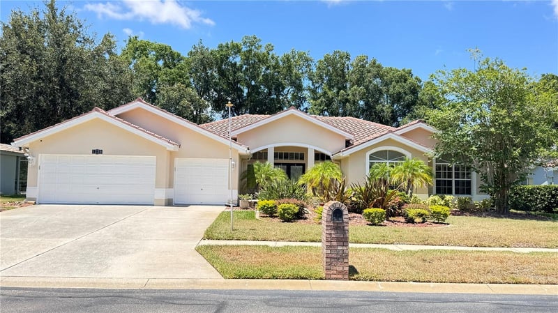 1230 Berkshire Ln, Tarpon Springs, FL 34688