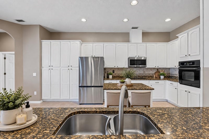 2418 Blue Stone Ct, Valrico, FL 33594