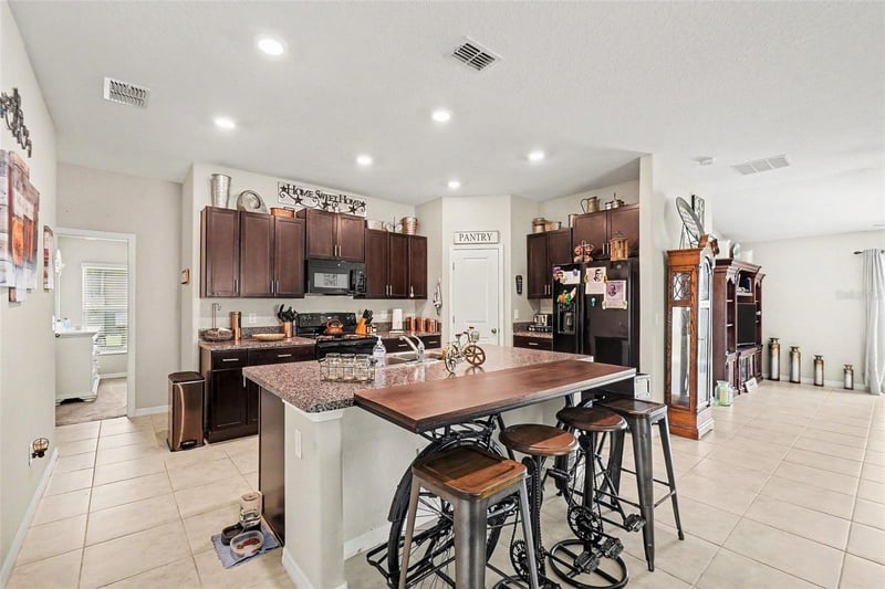 14907 Imperial Purple Ln, Wimauma, FL 33598