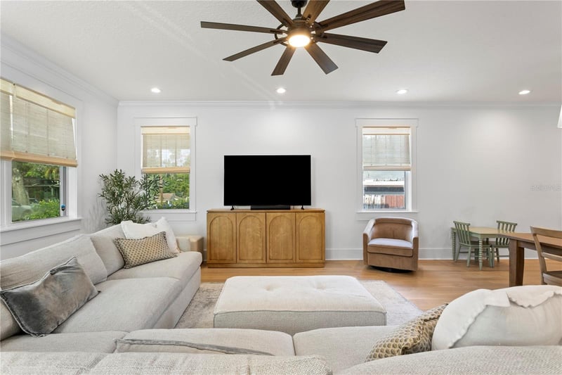 213 W Elm St, Tampa, FL 33604