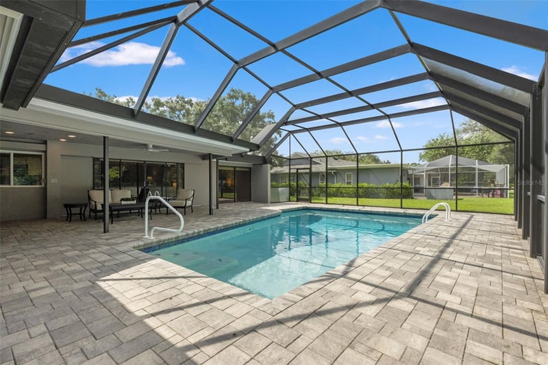 13916 Middle Park Dr, Tampa, FL 33624