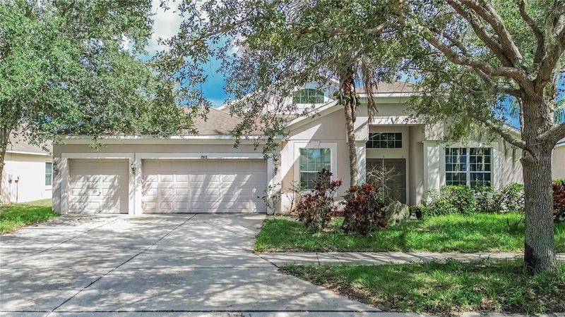 2613 Yukon Cliff Dr, Ruskin, FL 33570