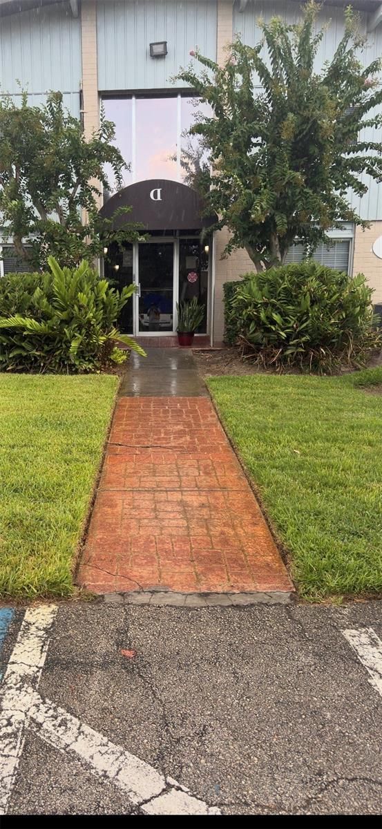 1695 Lee Rd #D107, Winter Park, FL 32789