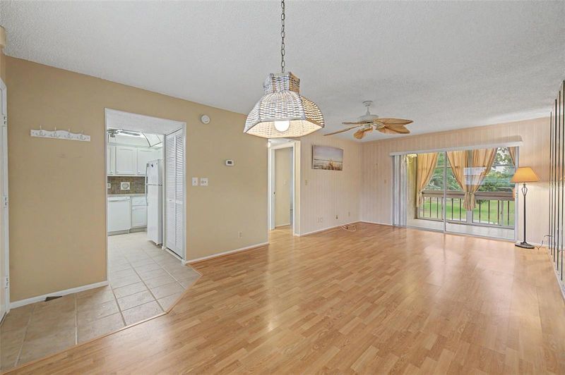 11485 Oakhurst Rd #204, Largo, FL 33774