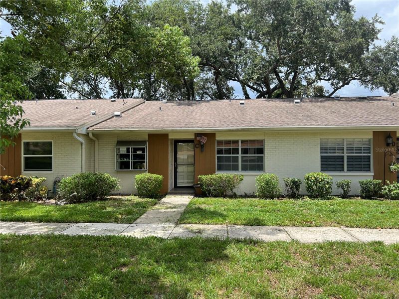 2297 Lark Cir E #C, Palm Harbor, FL 34684