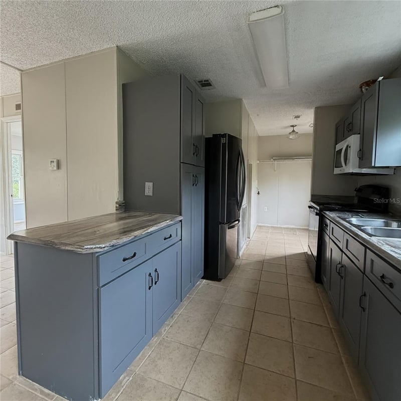 16036 Bosley Dr, Spring Hill, FL 34610