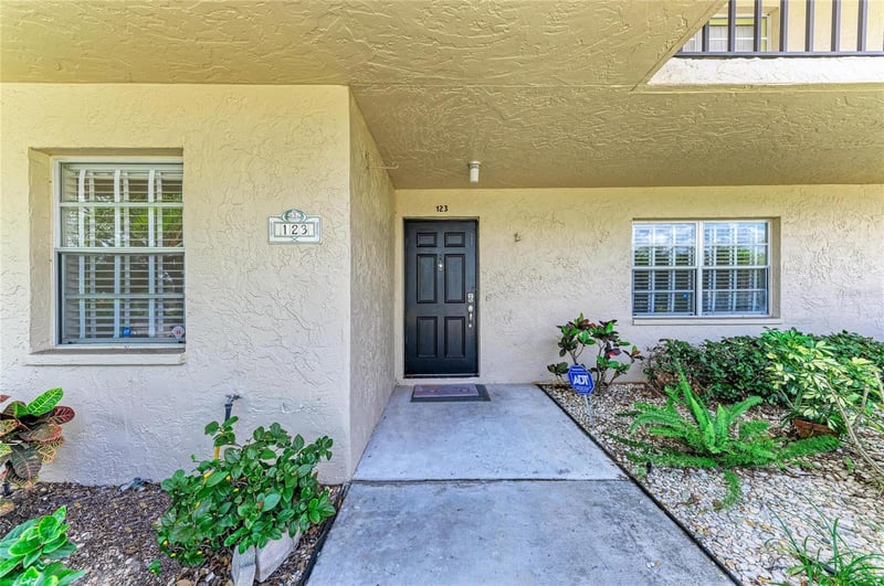 6999 W Country Club Dr N #123, Sarasota, FL 34243