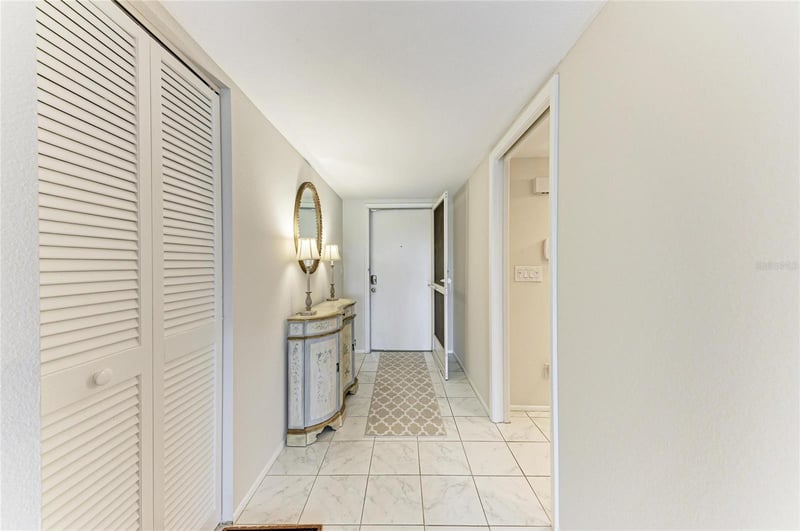 6999 W Country Club Dr N #123, Sarasota, FL 34243