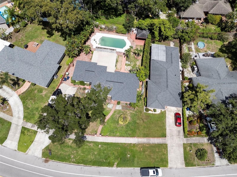 451 W Davis Blvd, Tampa, FL 33606