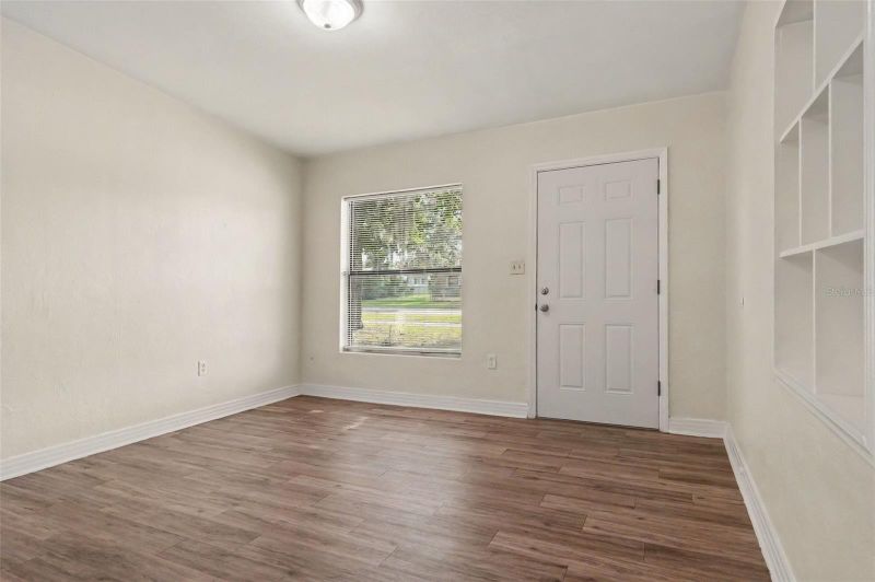 1015 Emeralda Rd, Orlando, FL 32808