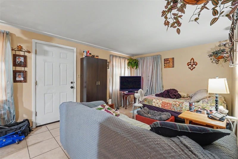 5513 Oceanic Rd, Holiday, FL 34690