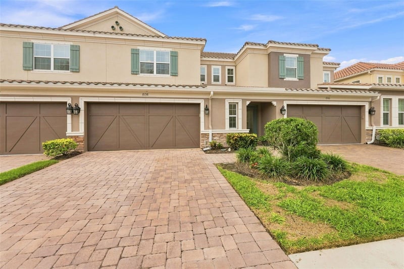 8738 Terracina Lake Dr, Tampa, FL 33625