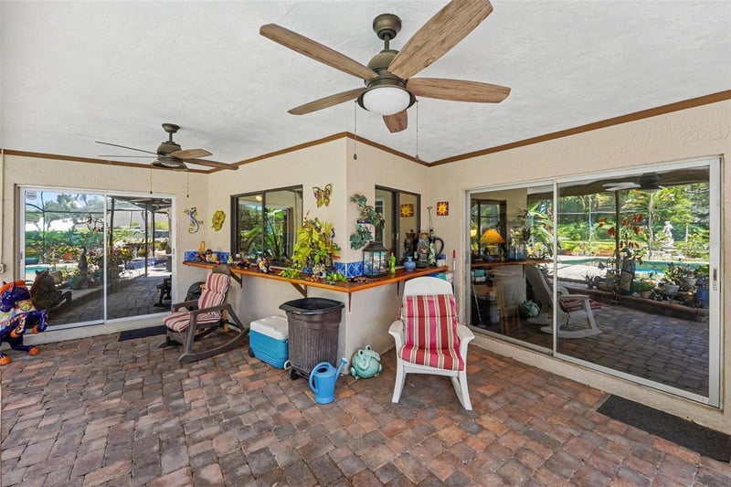 3061 Alt 19, Palm Harbor, FL 34683