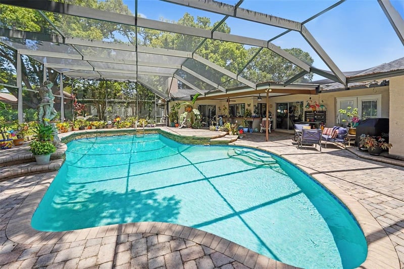 3061 Alt 19, Palm Harbor, FL 34683