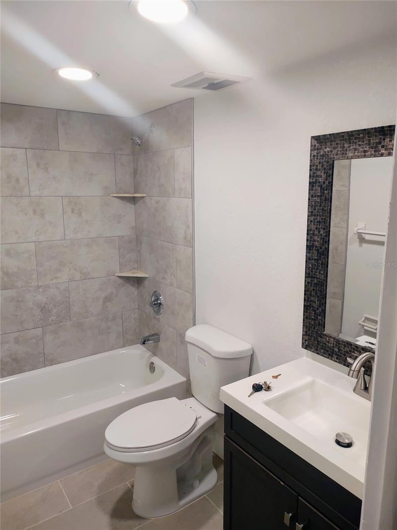 5725 12th Ave N #304D, St Petersburg, FL 33710