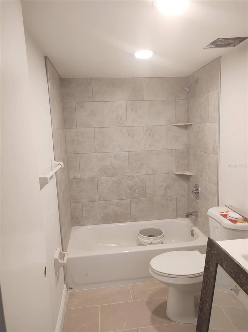 5725 12th Ave N #304D, St Petersburg, FL 33710
