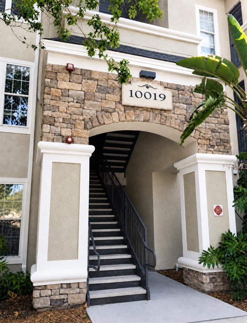 10019 Courtney Palms Blvd #103, Tampa, FL 33619