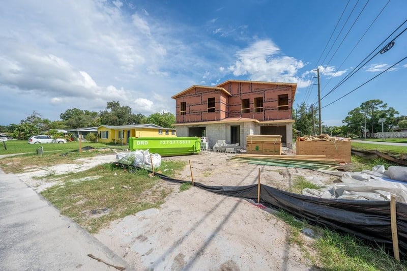 6760 Hibiscus Ave S, South Pasadena, FL 33707