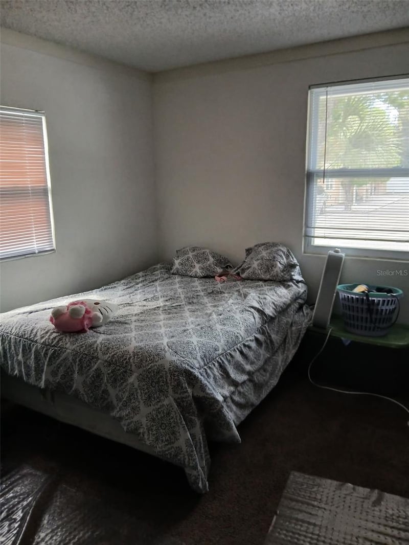 905 Beverly Ave, Largo, FL 33770