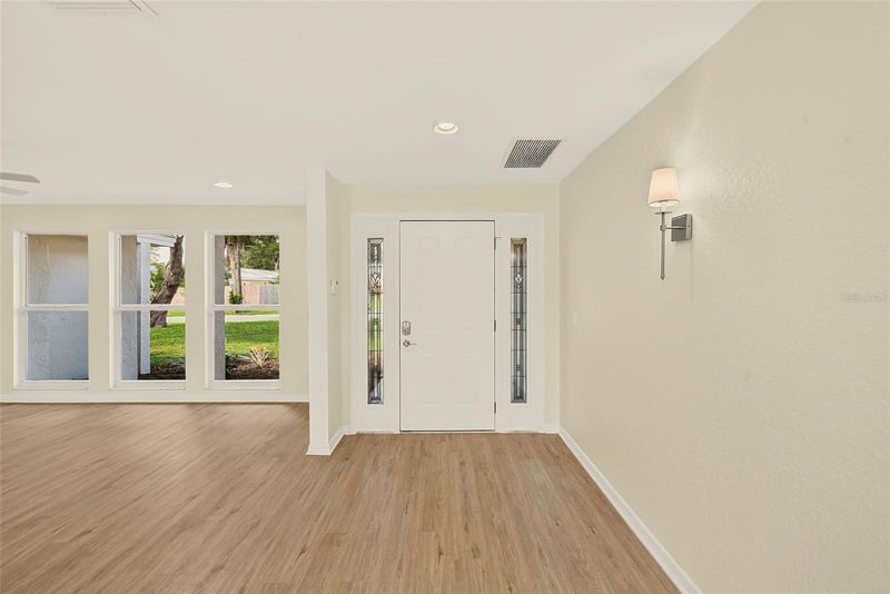 833 Tallowood Dr, Largo, FL 33770