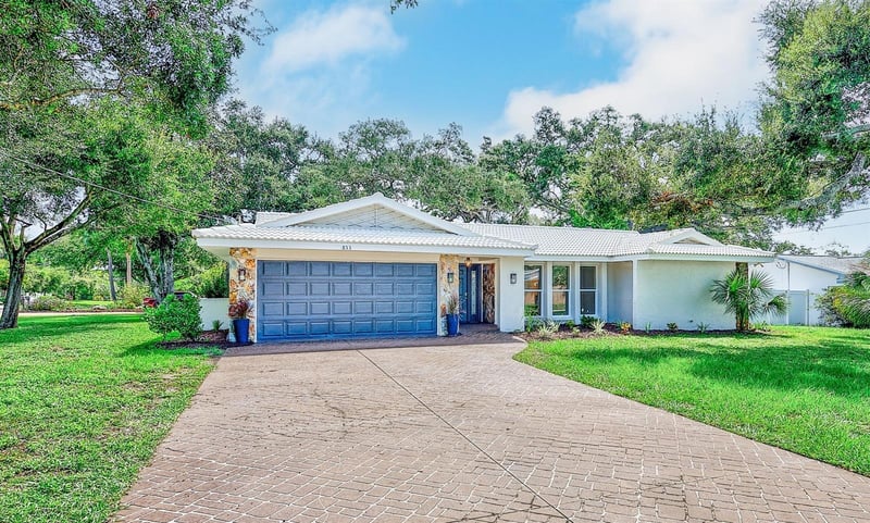 833 Tallowood Dr, Largo, FL 33770