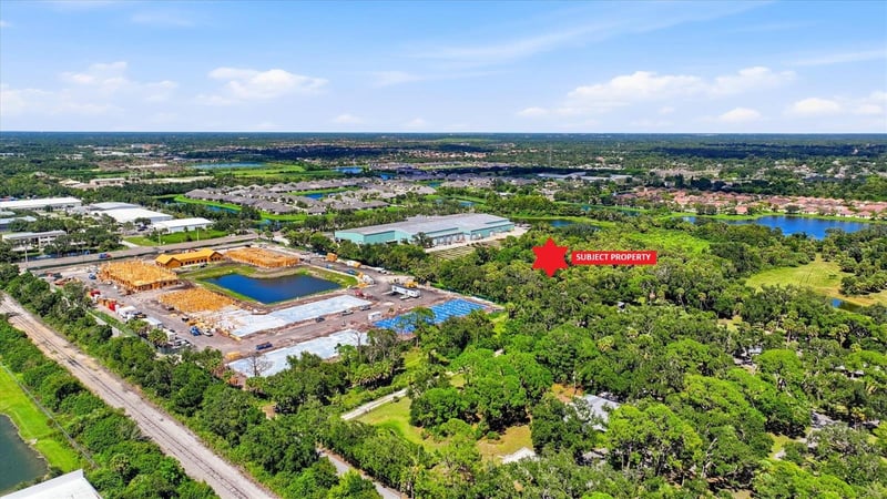 7845 27th St E, Sarasota, FL 34243