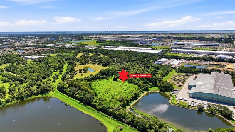 7845 27th St E, Sarasota, FL 34243