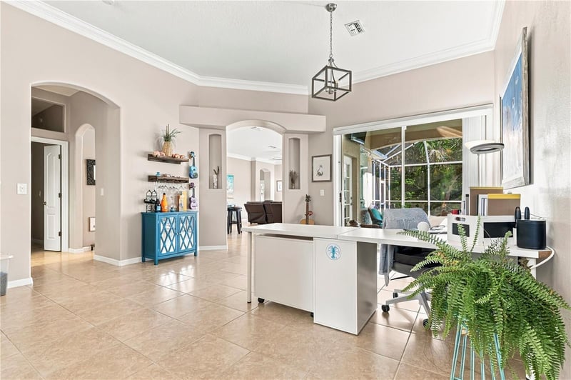 439 Denise St, Tarpon Springs, FL 34689