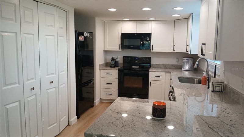 12300 Park Blvd #101, Seminole, FL 33772