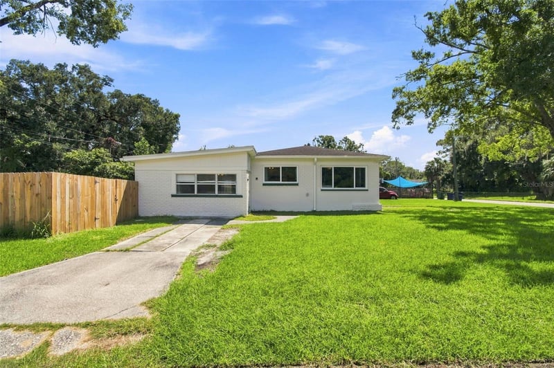 2002 E Hamilton Ave, Tampa, FL 33610
