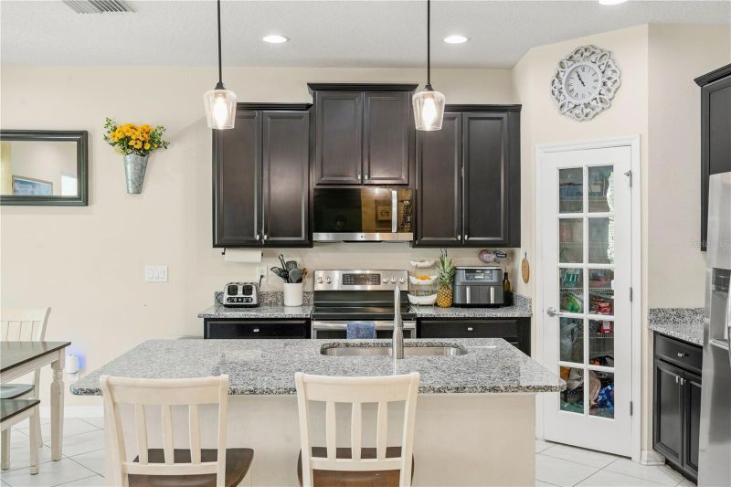 3123 Mela Ct, Holiday, FL 34691