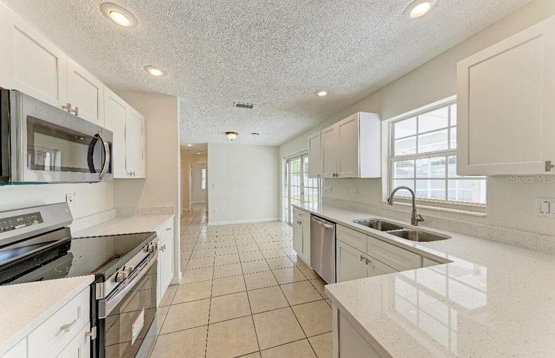 3207 19th Ave W, Bradenton, FL 34205