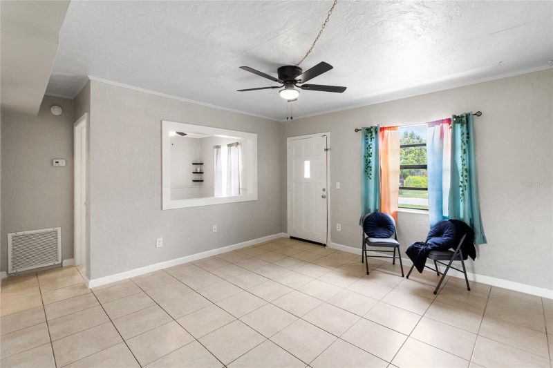 5410 14th Ave S, Gulfport, FL 33707