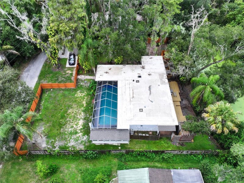 111 Oak Lee Dr, Lutz, FL 33548