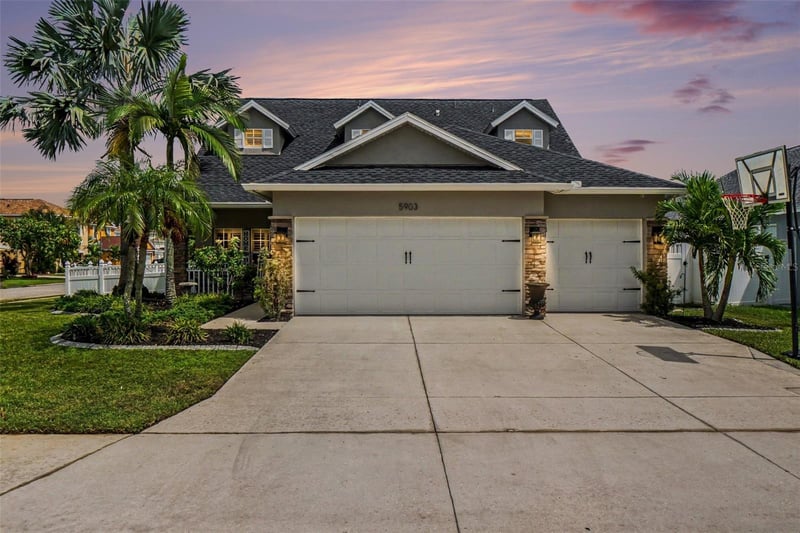 5903 53rd Ln E, Bradenton, FL 34203